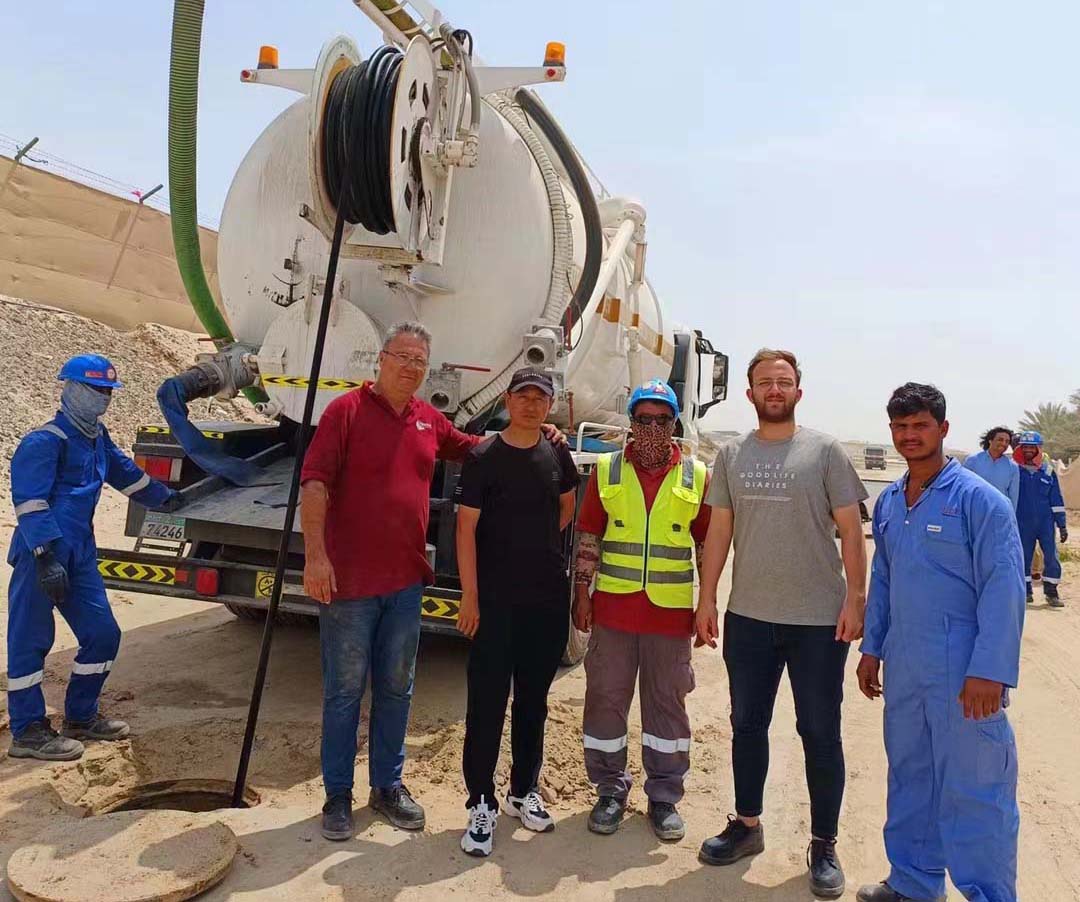 ISUZU Vacuum Tank Truck Sa United Arab Emirates