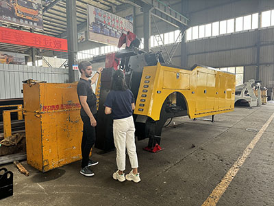 Isang ISUZU GIGA Rotary Wrecker Truck ang Dumating sa Central Asia