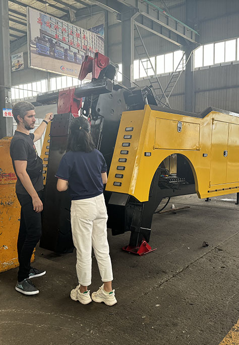 Isang ISUZU GIGA Rotary Wrecker Truck ang Dumating sa Central Asia