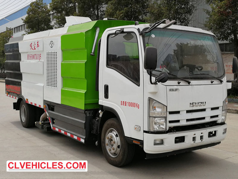 ISUZU road dust vacuum truck